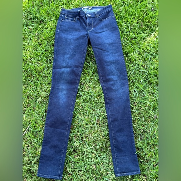 Levi's Denim - Levi's 711 Navy Skinny Jeans Size 26. Used. Excellent condition. Smoke free home